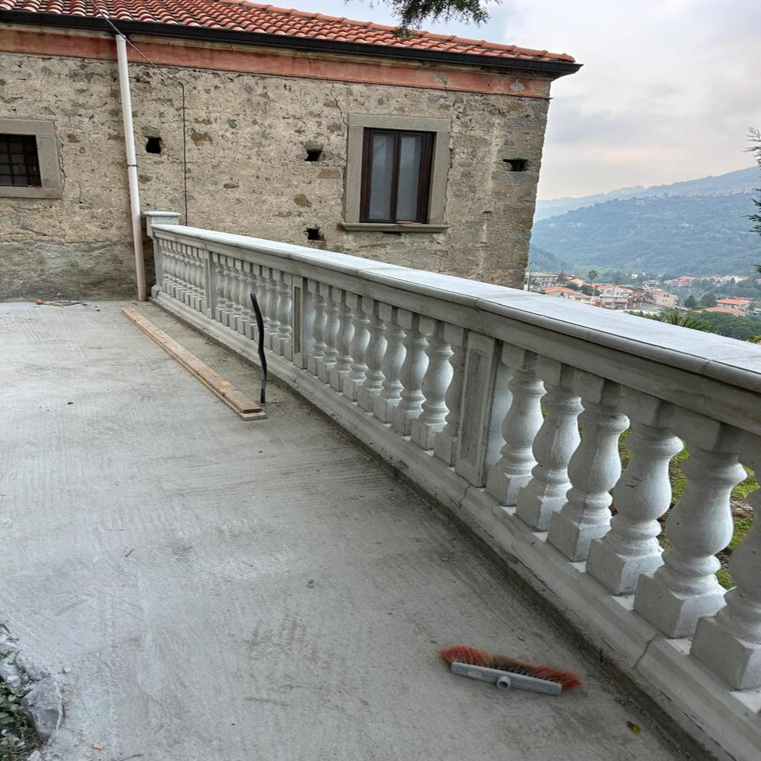 BALAUSTRA COMPOSIZIONE IN CALCESTRUZZO ARMATO MODELLO N.01